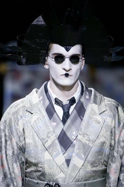 Look 83